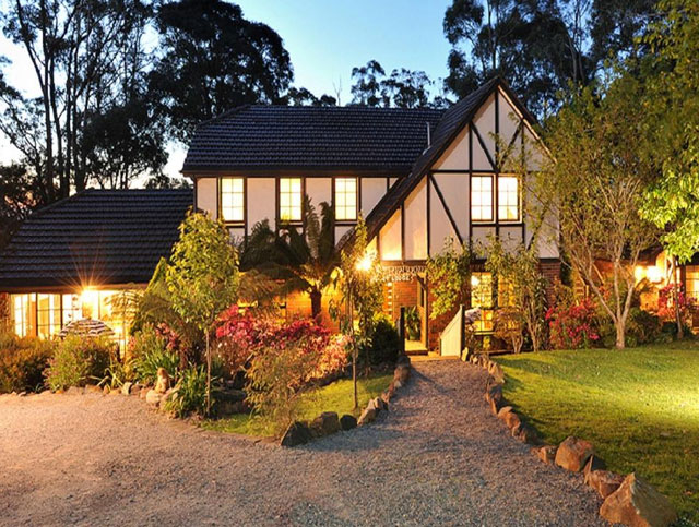 Holly Lodge